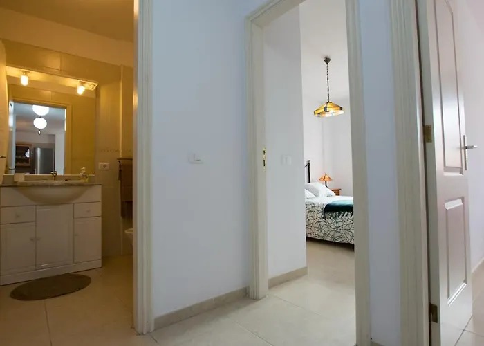 Piso Amplio Y Luminoso Pegado Al Mar