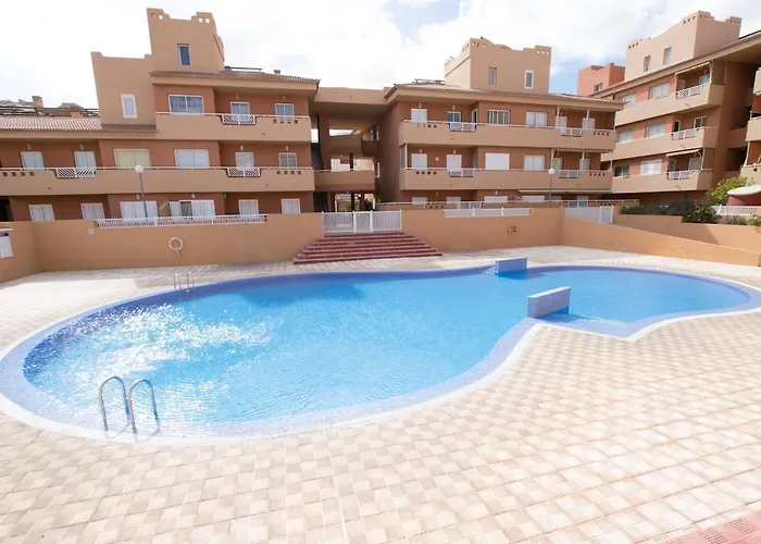 Piso Amplio Y Luminoso Pegado Al Mar